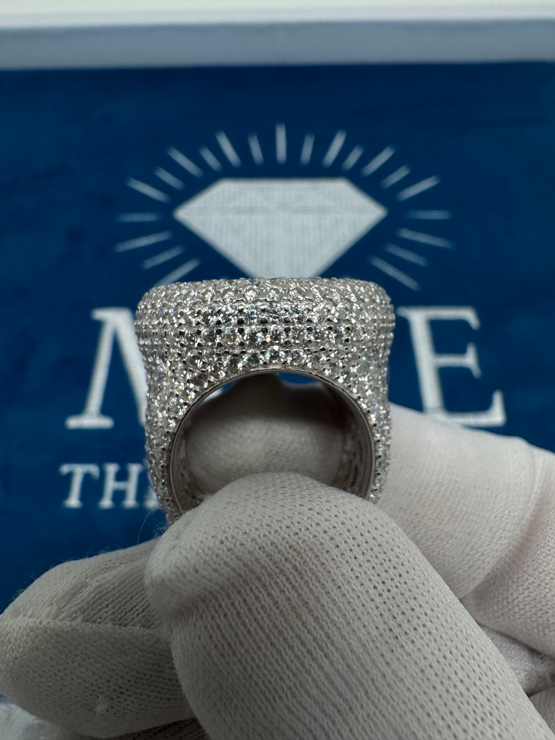 VVS1 Moissanite circle ring (white)