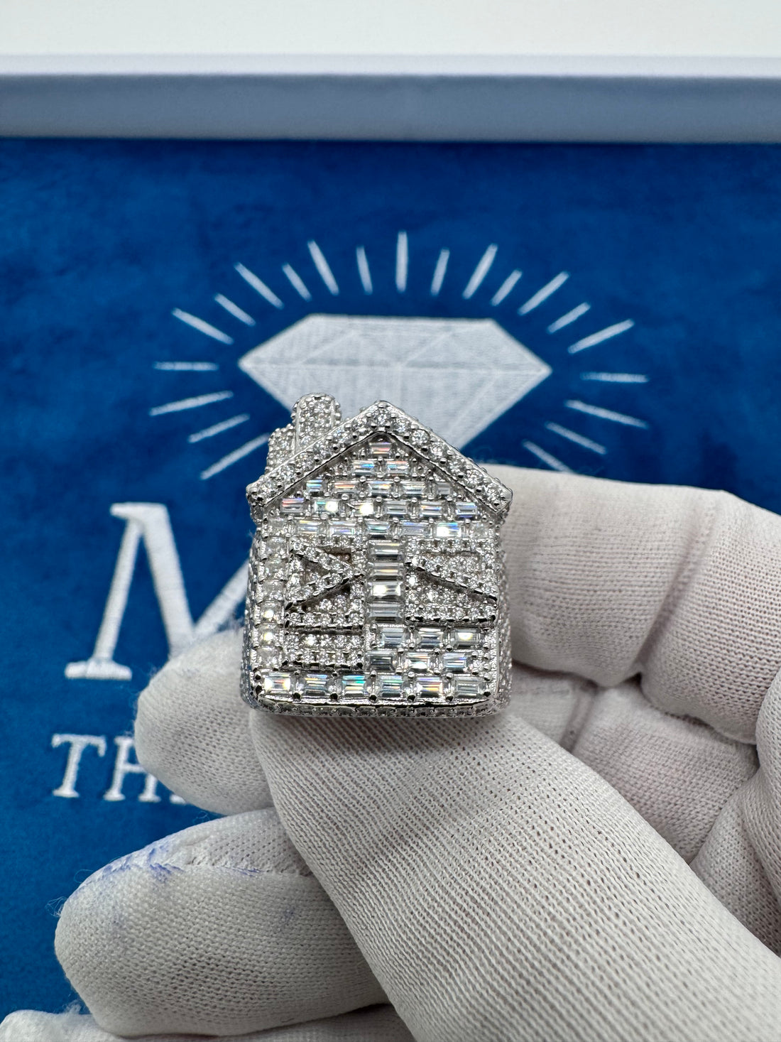 VVS1 Moissanite trap house ring