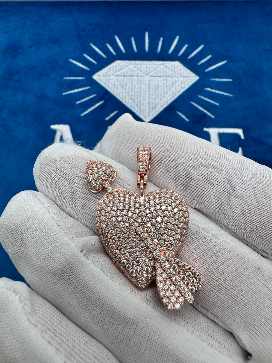 VVS1 Moissanite HEART pendant (Rose)